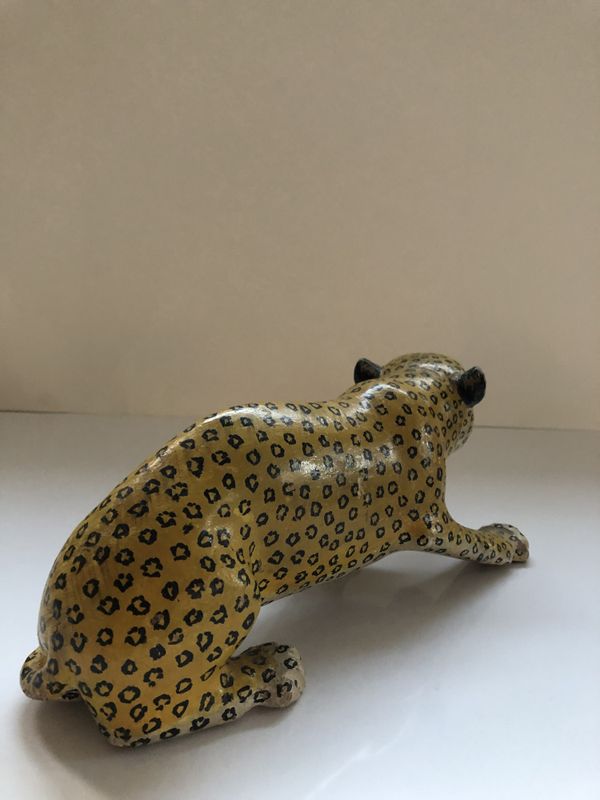 Indisk antikk leopard i papirmasje 