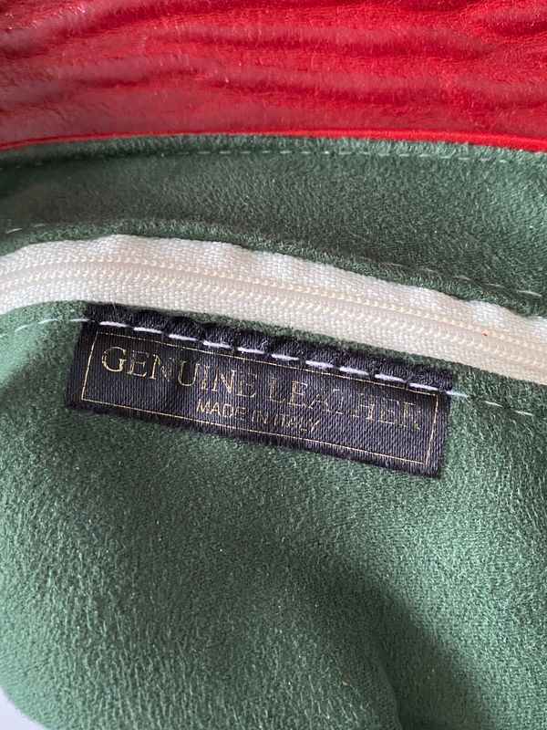 Italiensk rød skinnveske  