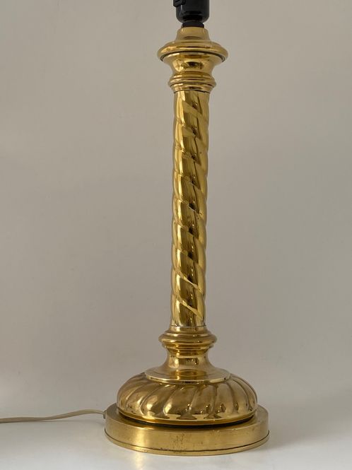 Hovedbilde Antikk bordlampe  i messing