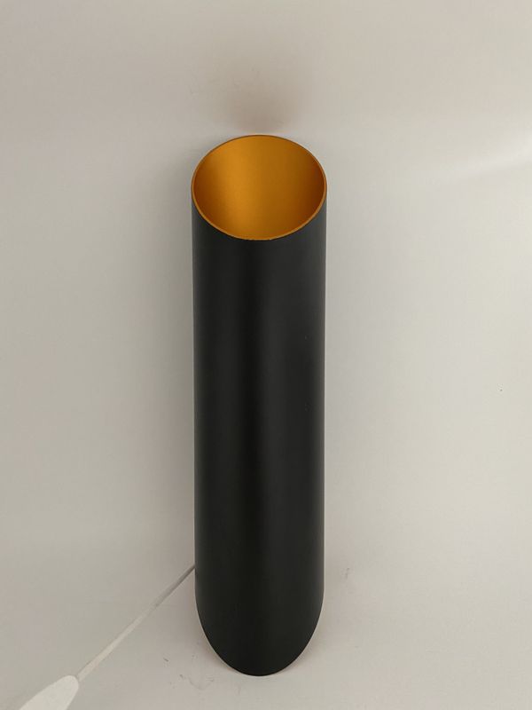 Elegant sylinderformet vegglampe 